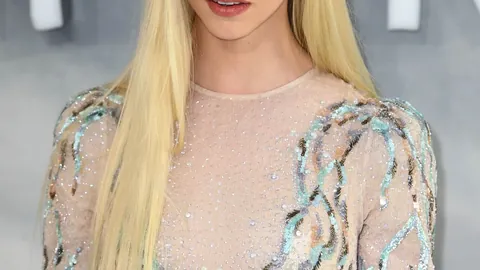 红色沙漠期号专家推荐：质合分析前区十码芦苇恶魔套装与剑位置